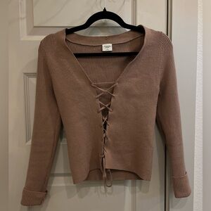 Abercrombie knit cardigan laced